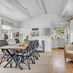 別荘 Beautifully Renovated With Covered Terrace And Wood-burning Stove, Close To The North Sea In Thy *