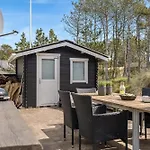 別荘 Beautifully Renovated With Covered Terrace And Wood-burning Stove, Close To The North Sea In Thy