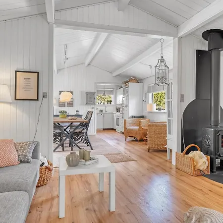 Beautifully Renovated With Covered Terrace And Wood-burning Stove, Close To The North Sea In Thy 別荘 Sønder Vorupør