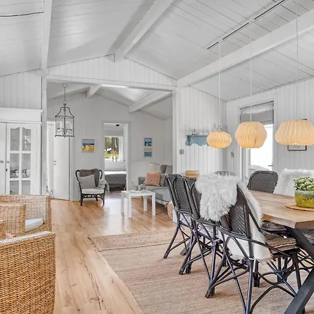 Beautifully Renovated With Covered Terrace And Wood-burning Stove, Close To The North Sea In Thy *