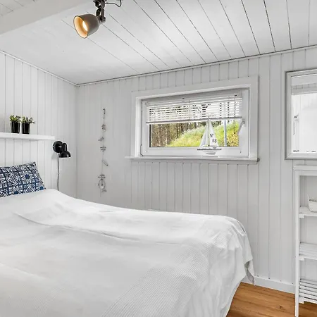Feriehus Beautifully Renovated With Covered Terrace And Wood-burning Stove, Close To The North Sea In Thy Sønder Vorupør