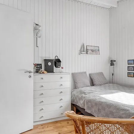 Feriehus Beautifully Renovated With Covered Terrace And Wood-burning Stove, Close To The North Sea In Thy Sønder Vorupør