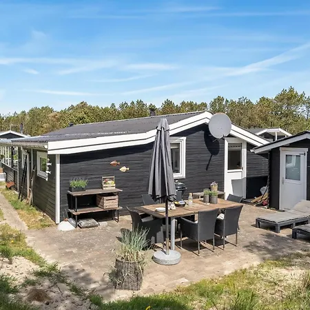 Beautifully Renovated With Covered Terrace And Wood-burning Stove, Close To The North Sea In Thy * Sønder Vorupør